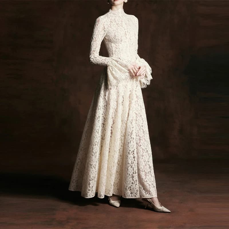 Robe longue chic unie en dentelle, col montant, manches longues évasées, dentelle florale complexe, 