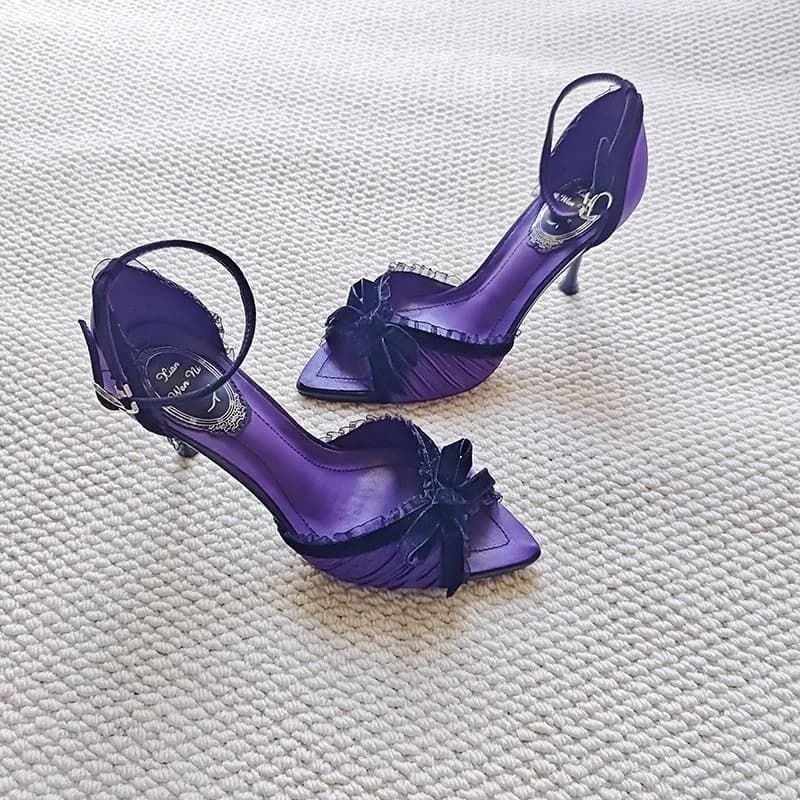 Talons aiguilles printemps et été nouveau bout pointu dentelle peu profonde maille strass chaussures