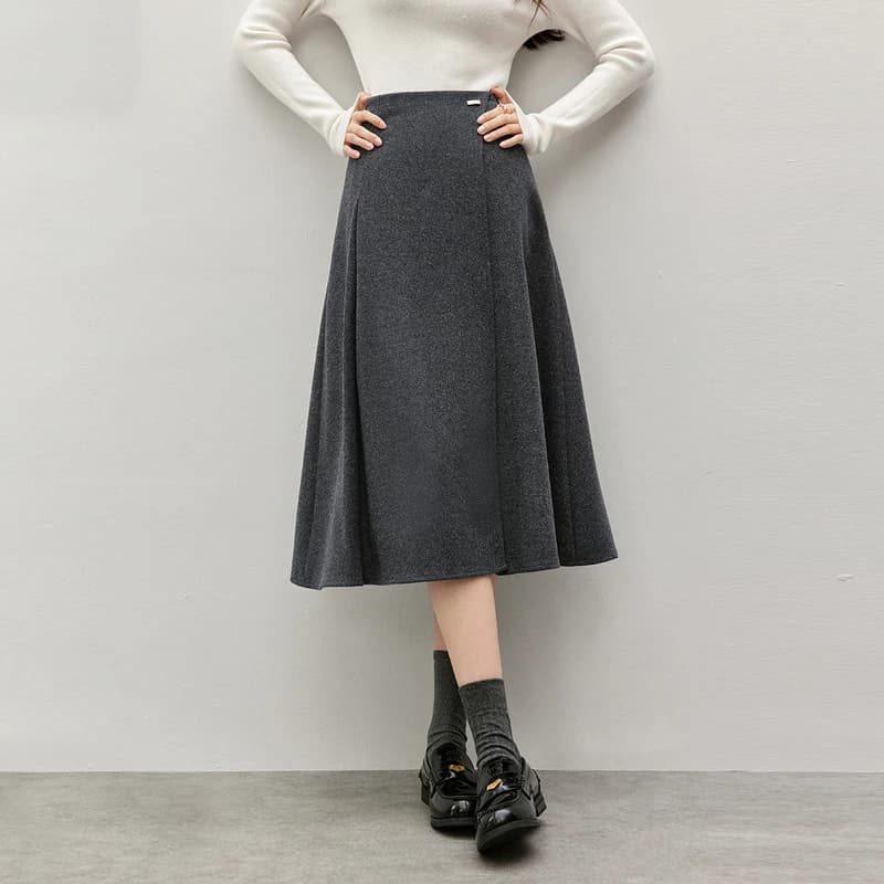 Jupe grise SENTUBILA pour femme, collection hiver 2026, taille haute simple, asymétrique, coupe trap