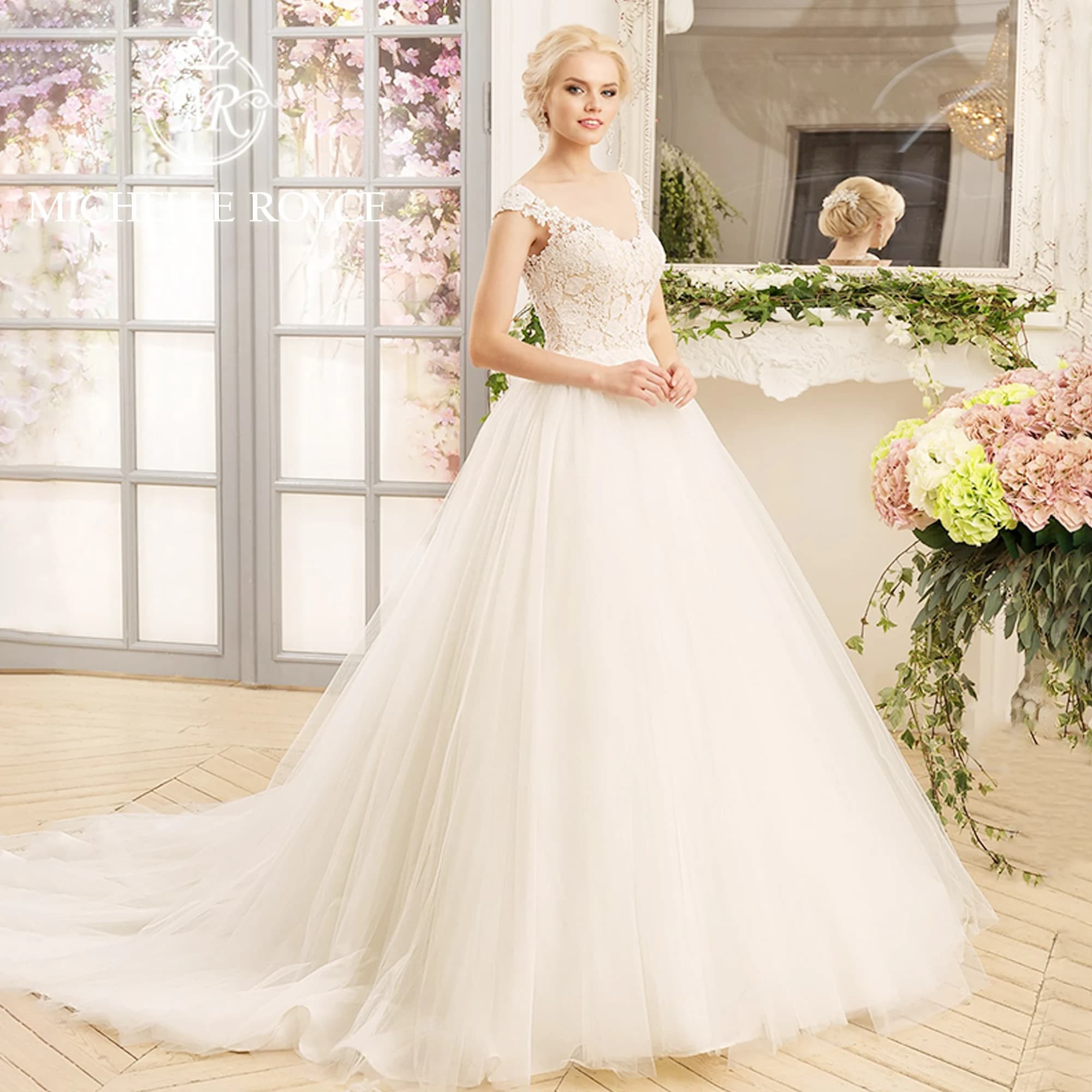 Michelle Royce-Robe de mariée sexy à col en V pour femmes, robe de Rh, appliques, train de cour dos 