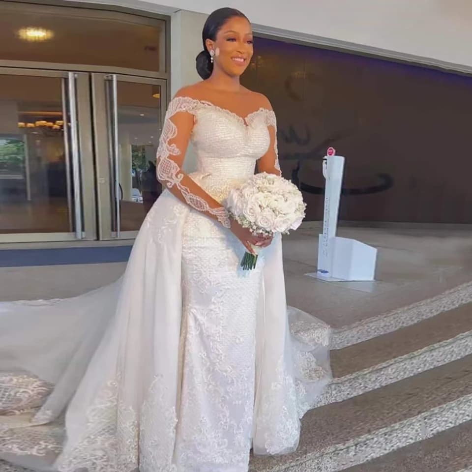 Robes de mariée sirène de luxe blanches avec traîne détachable 2026, col transparent, manches longue
