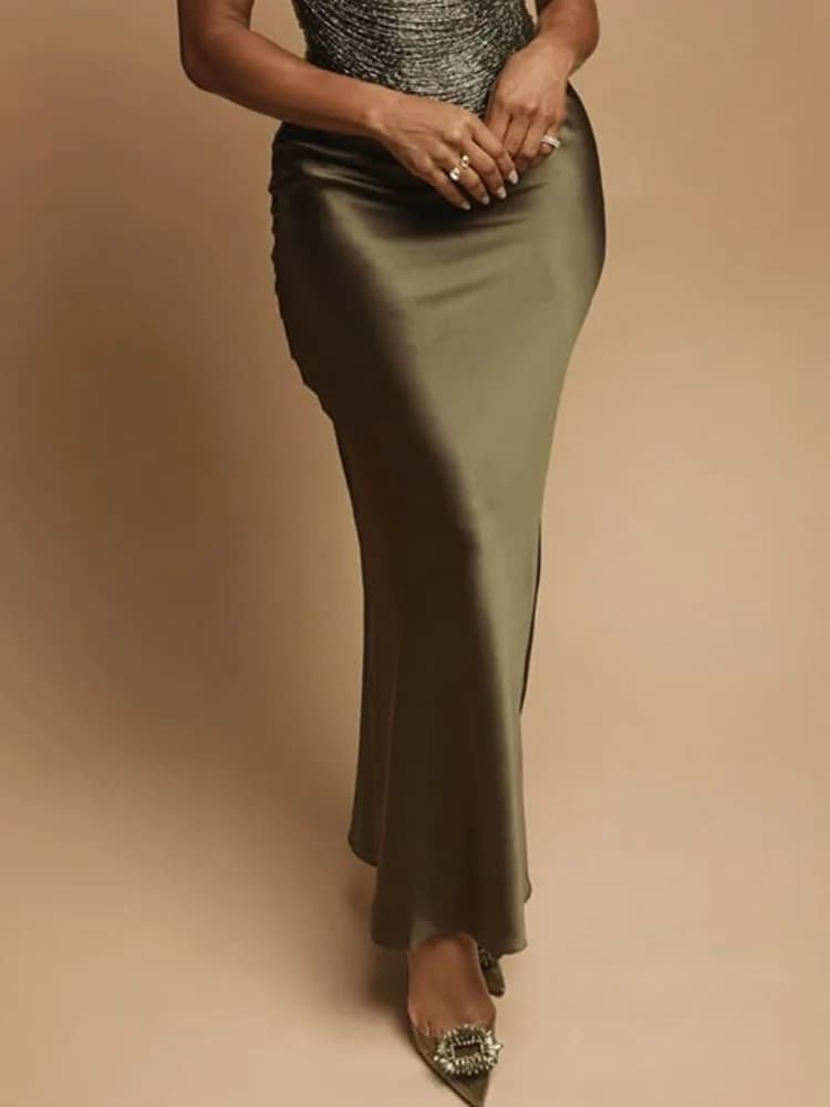 Ensemble élégant BKQU : Crop Top à pampilles et jupe sirène en satin, gilet sans manches à col monta