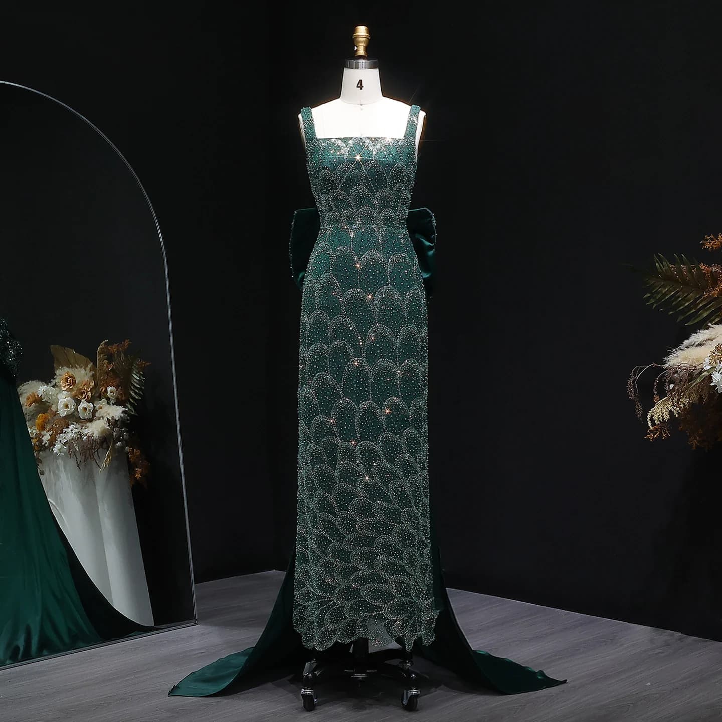 Robe de soirée droite vert émeraude Sharon Said avec traîne, nœud, coupe fourreau, col carré, pour f