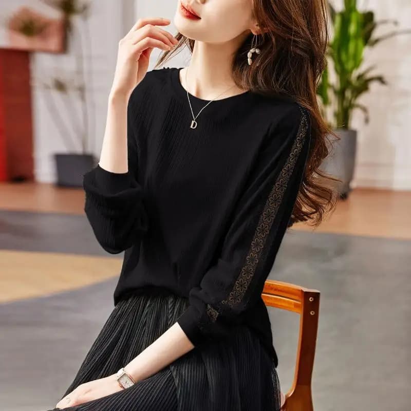 Haut texturé ajouré en dentelle à col rond pour femme, chemise en tricot à manches longues, automne
