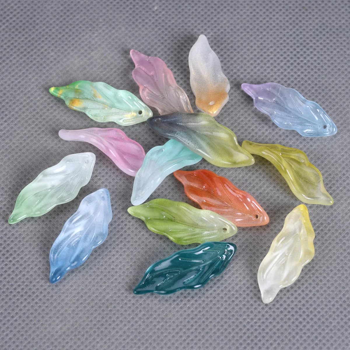 10 pièces de pendentifs en verre de cristal soufflé à la main, forme de feuille longue, 34x12mm, pou