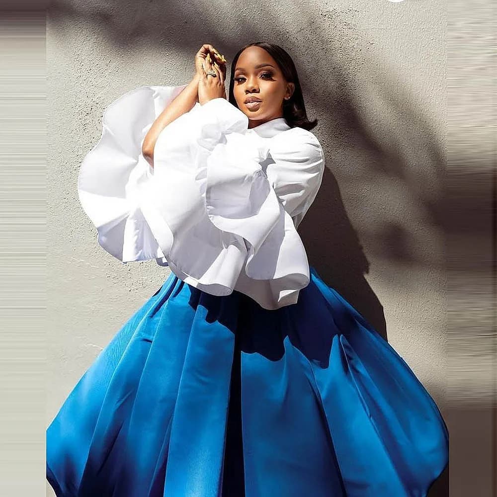 Jupe en Satin Bleu Bouffante Longueur Genou pour Femme, Taille Haute, brevFormelle, sur Mesure, ixd'
