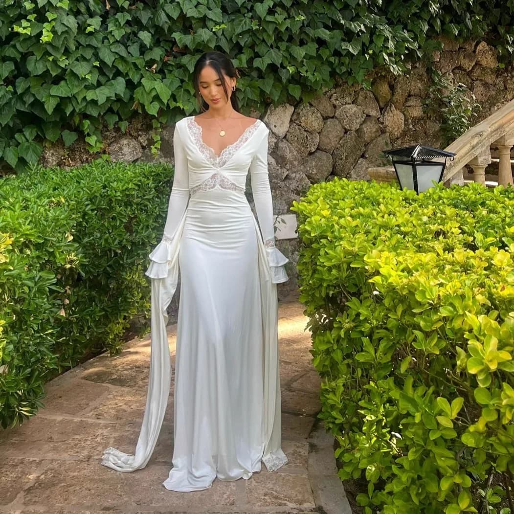 Robe longue élégante blanche à manches longues pour femme, sexy, col en V, dos nu, en dentelle, pour
