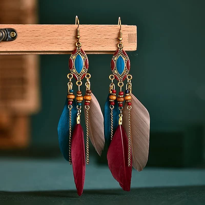 Boucles d'oreilles ethniques longues en plumes pour femmes, style bohème, perles à pampilles, en éma