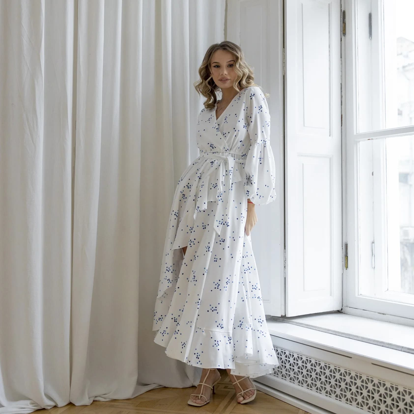 Robe longue blanche à manches longues pour femme, taille haute, jupe lanterne d'été, ourlet asymétri