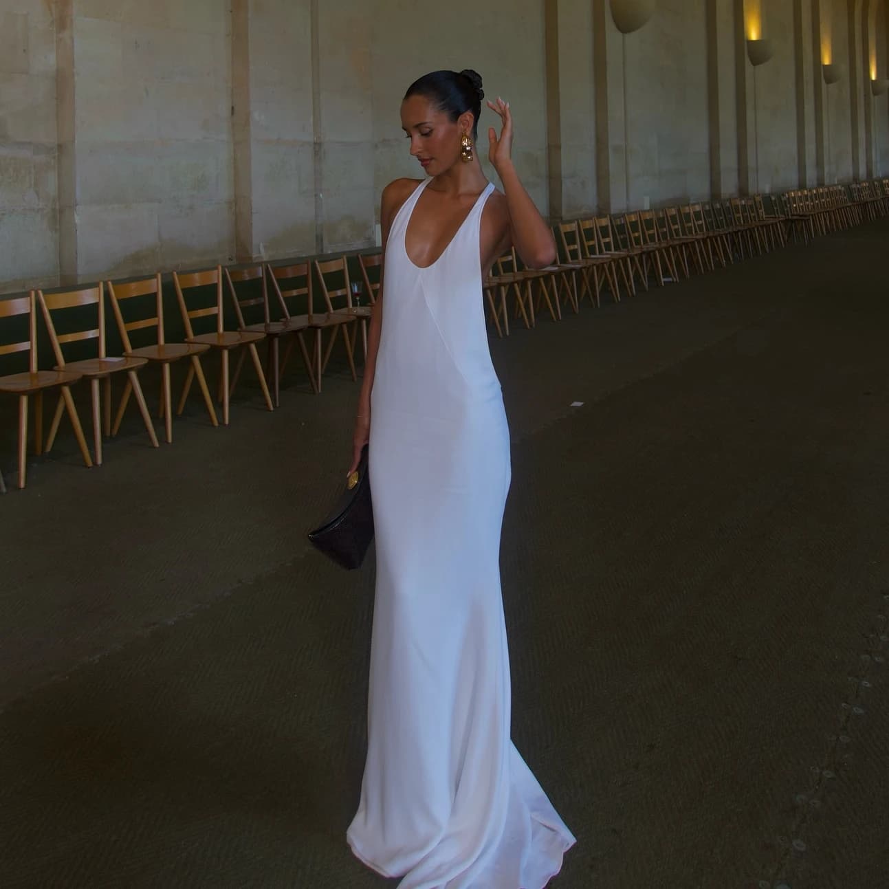 Robe de soirée longue en soie blanche pour femmes, élégante, décolleté en V profond, bretelles fines