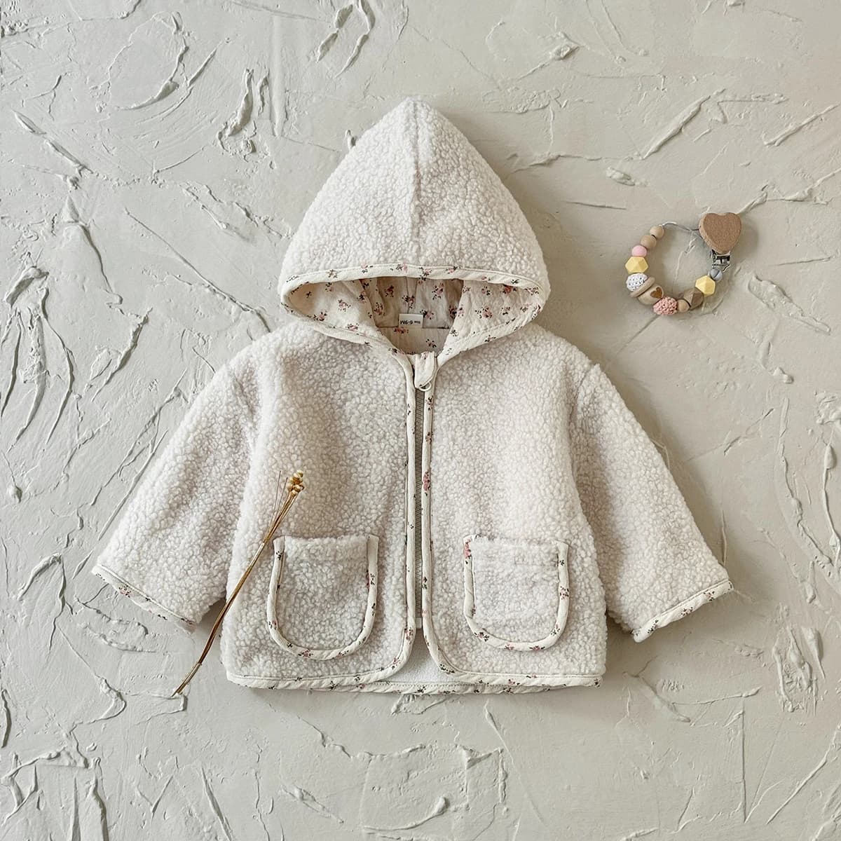 Vestes pour bébés filles, manches longues, petite veste à capuche en peluche à fleurs avec deux poch