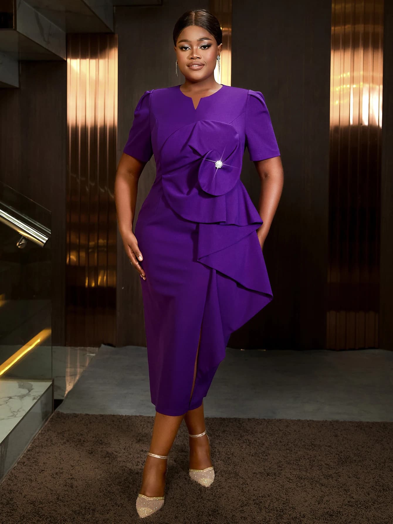 Robe mi-longue vintage violette élégante à manches courtes, col en V superposé à volants pour femme,
