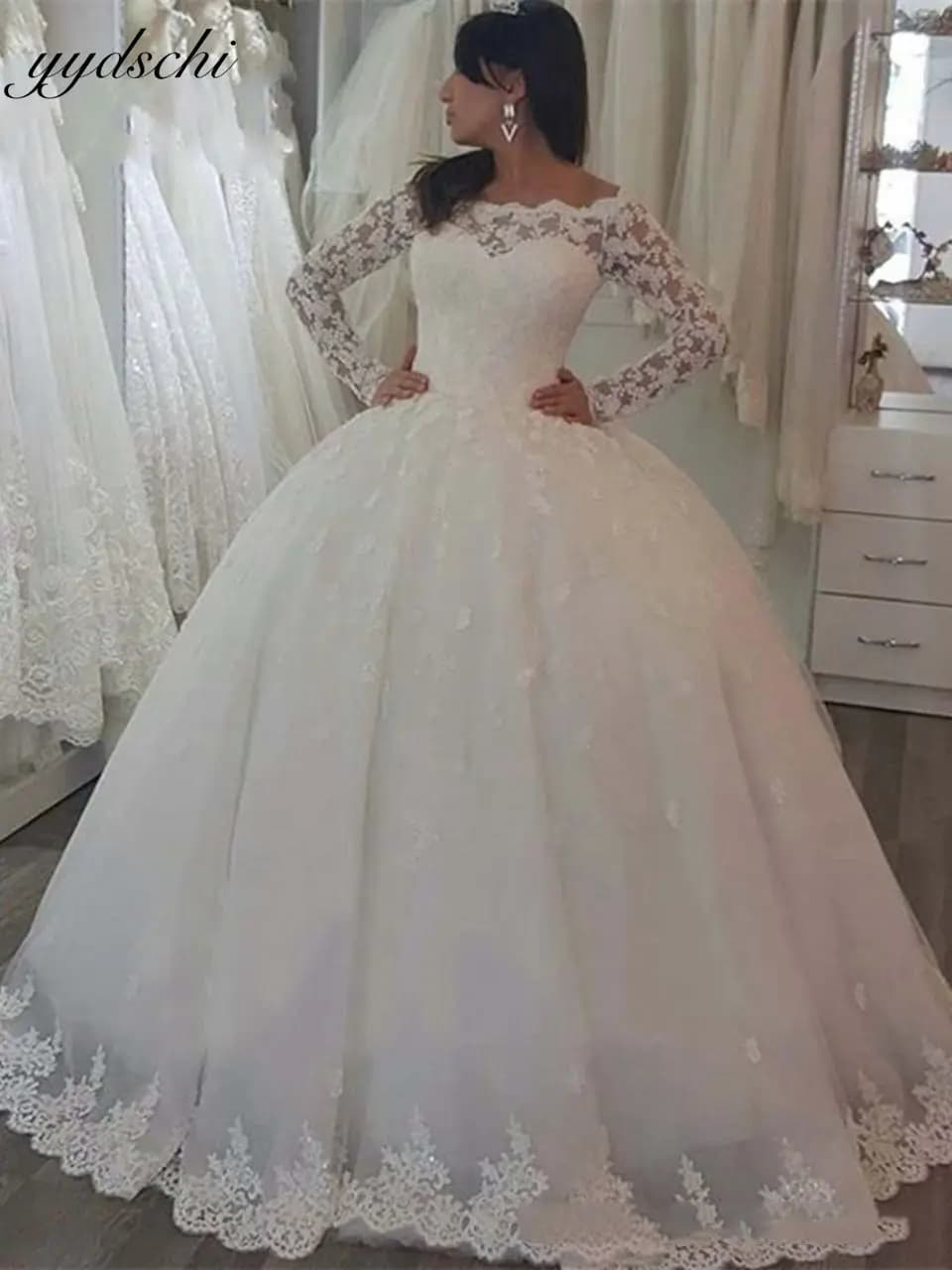 Robes de mariée classiques à manches longues 2025, robes de princesse en tulle et dentelle avec appl