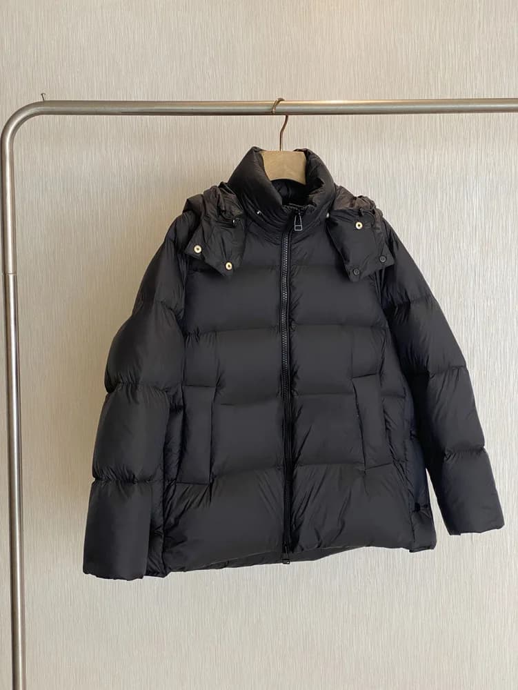 Veste d'hiver décontractée en duvet d'oie à capuche avec silhouette de couleur unie pour femme avec 