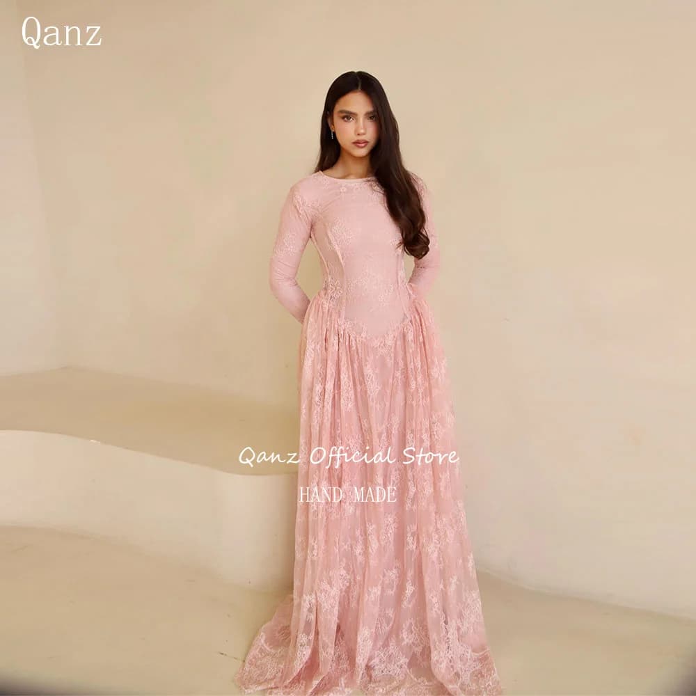 Qanz – Robe de soirée en dentelle charmante, manches longues, col rond, rose blush, tenue de fête de