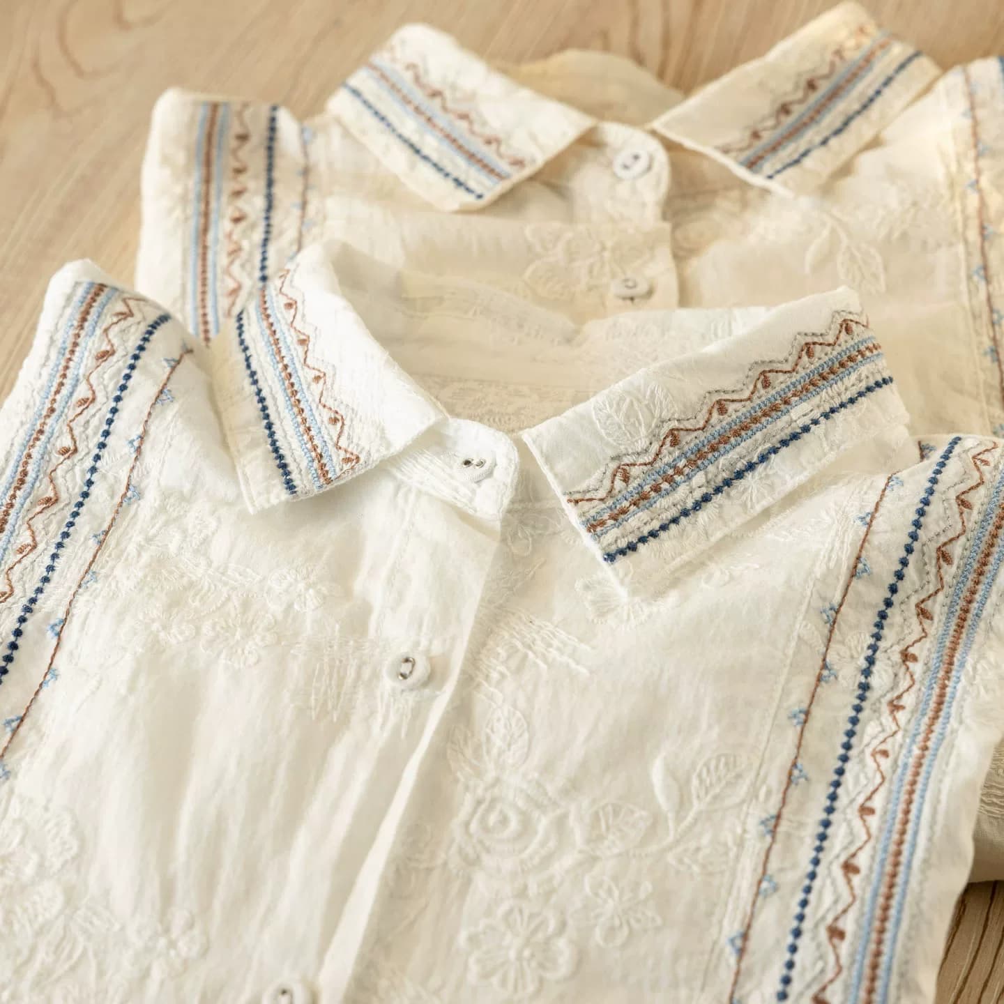 Chemisier élégant pour femme 2026, broderie bohème printemps, chemises blanches et beiges à manches 