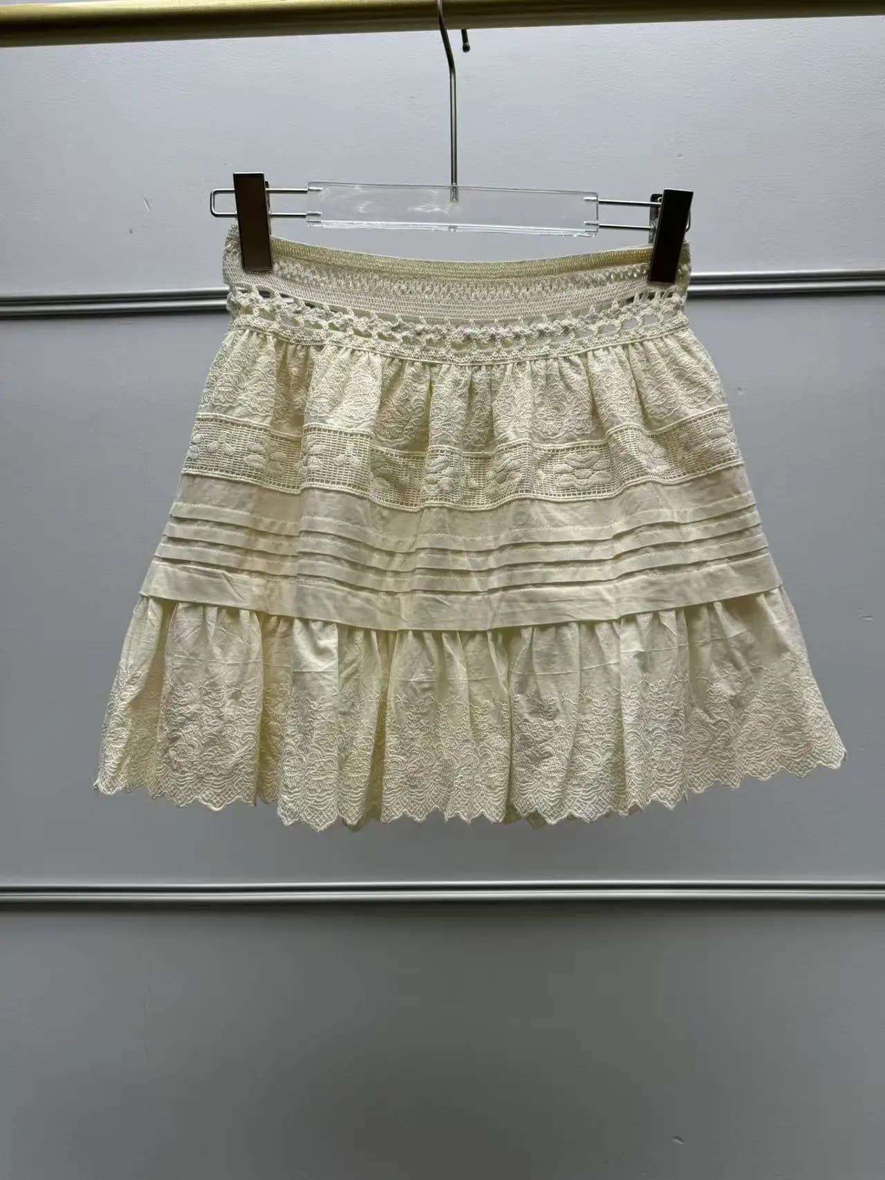 Jupe courte plissée multi-couches en dentelle élastique taille haute brodée ajourée pour femme, 3 co