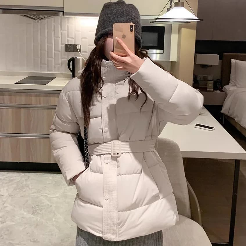 Doudoune et veste en coton 2026 – Nouvelle collection automne-hiver – Modèle mi-long à capuche avec 