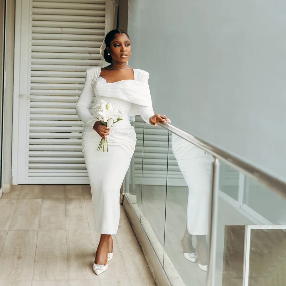 Robes de mariée blanches civiles pour la mariée, col transparent, manches longues, longueur thé, per