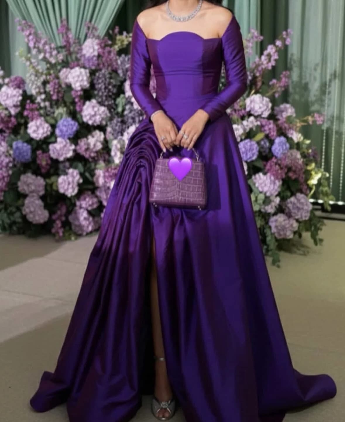 Robes de soirée élégantes violettes à manches longues, robes de bal épaules dénudées, robes sans man