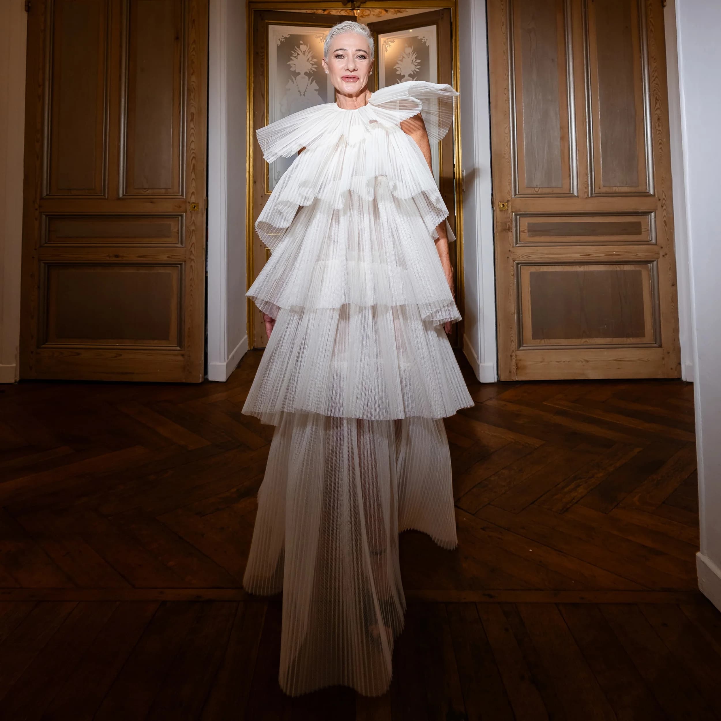 Robe de bal chic en tulle plissé à volants, col à volants ivoire, robe de soirée longue, robe de cér