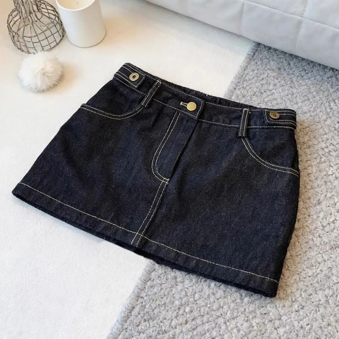Jupe en jean rétro bleu foncé pour femme, design taille haute, coupe ajustée, style trapèze, pour l'