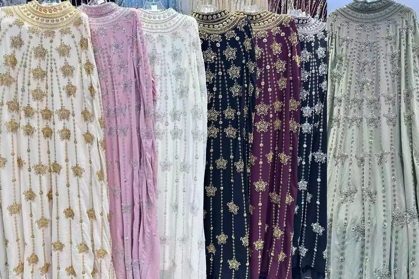 Robe de soirée longue élégante pour femme, ornée de perles, style Moyen-Orient, travail artisanal de