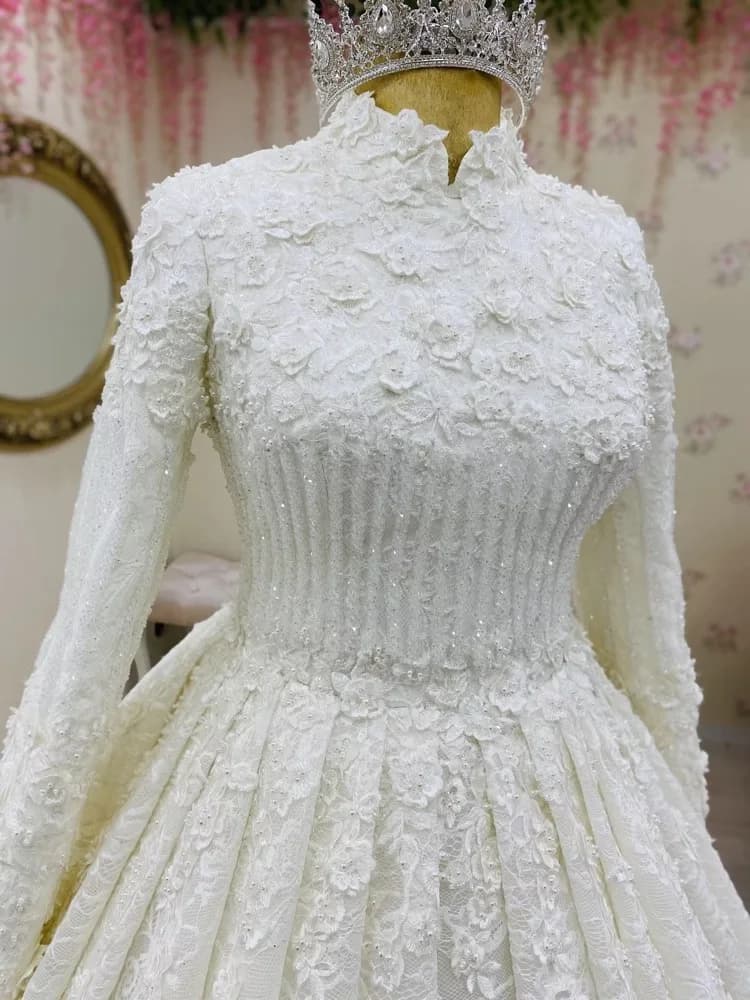 Robes de mariée musulmanes personnalisées à manches longues, avec appliques en dentelle, fleurs et p