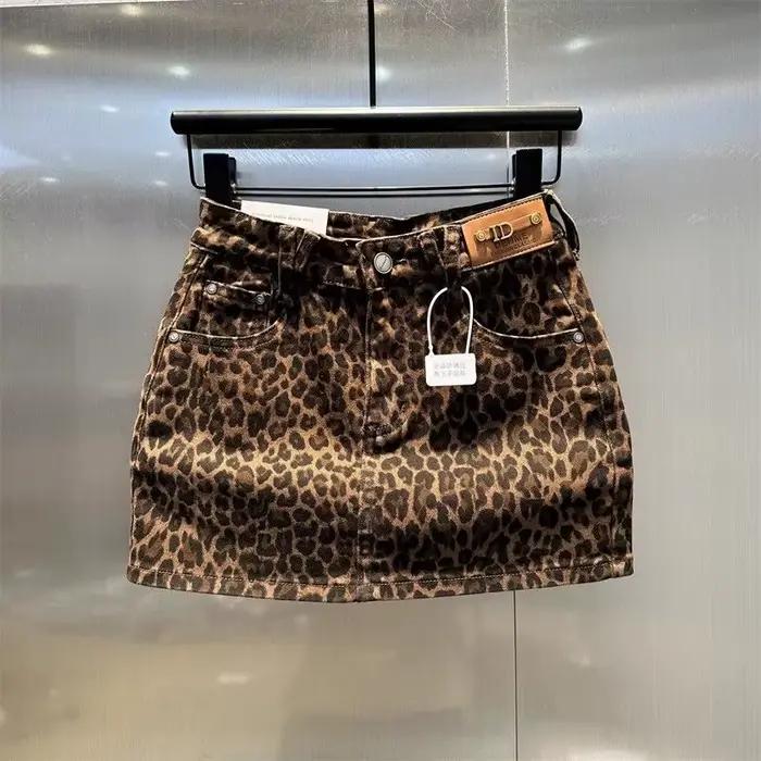 Jupe de hanche en jean imprimé léopard marron élastique