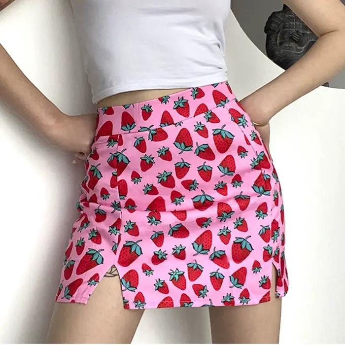 Mini-jupe vintage d'été taille haute pour femmes et filles, à imprimé fraises, coupe ajustée aux han