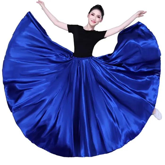 Jupe de performance en satin monochrome avec taille élastique, ourlet plissé, balançoire de danse es
