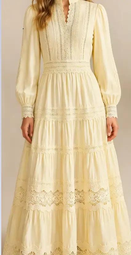 Ensemble deux pièces élégant jaune beurre pour femme, comprenant une blouse et une jupe, avec broder