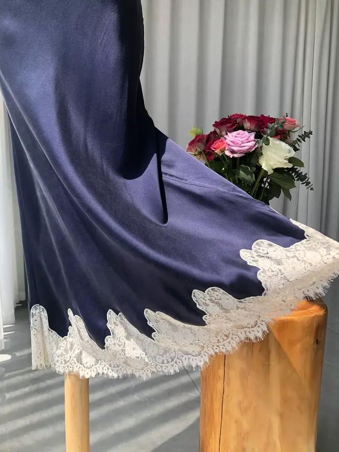 Jupe longue élégante en soie avec dentelle florale creuse noire et blanche, ourlet patchwork, couleu