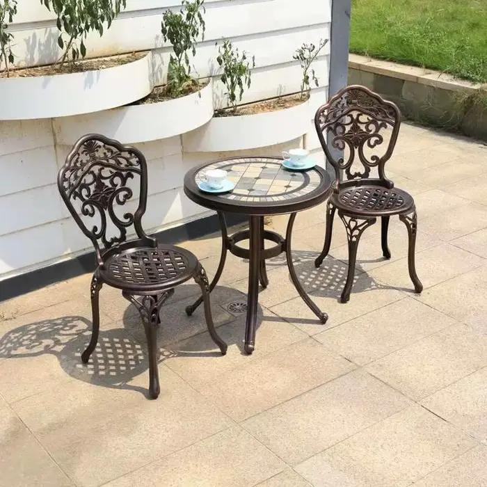 Tables et chaises en aluminium moulé pour l'extérieur, meubles de terrasse d'hôtel, table ronde en métal, cour, jardin