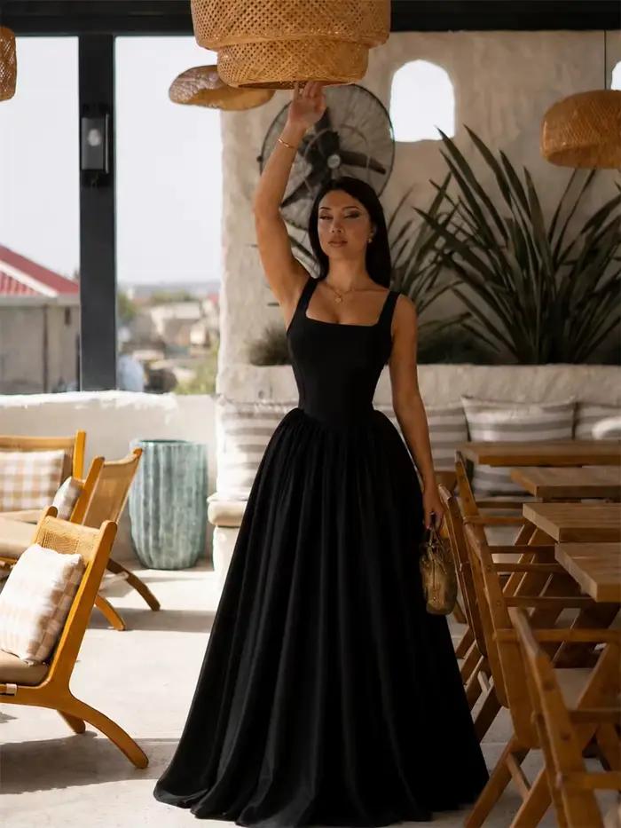 Robe de soirée longue noire transparente sur mesure pour occasions spéciales