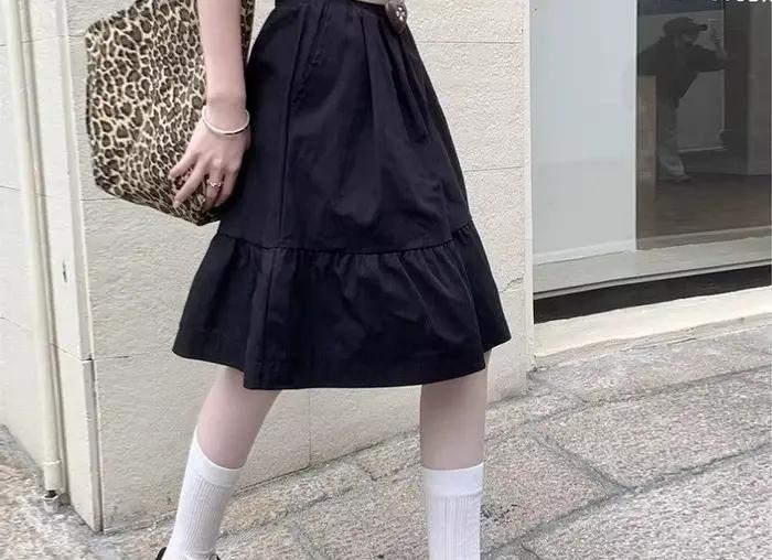Jupe courte noire de poche pour femme