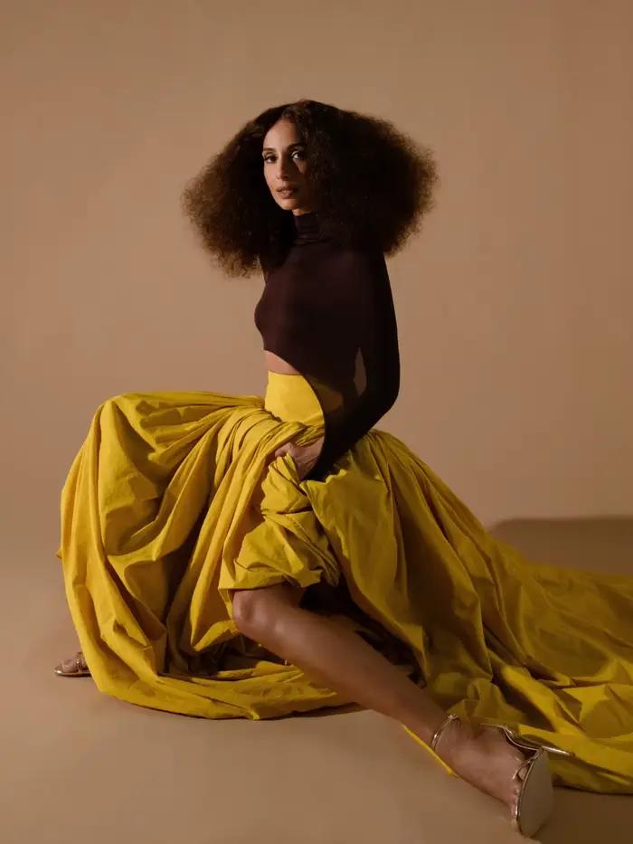 Jupe plissée asymétrique jaune taille haute pour femme