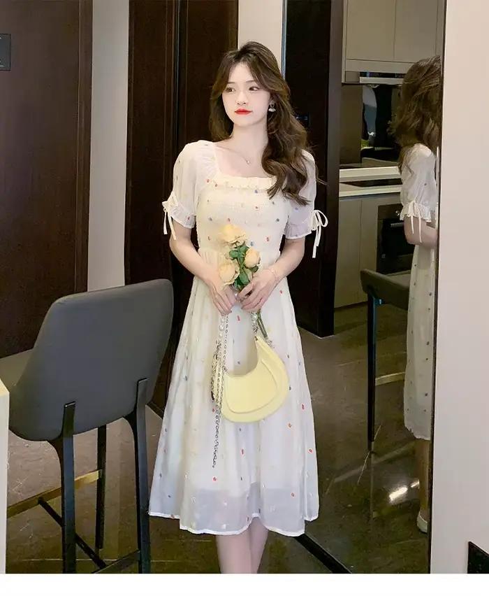 Robe florale en mousseline de soie pour femmes, nouveau petit tempérament français, taille haut de gamme et amincissante, été 2025