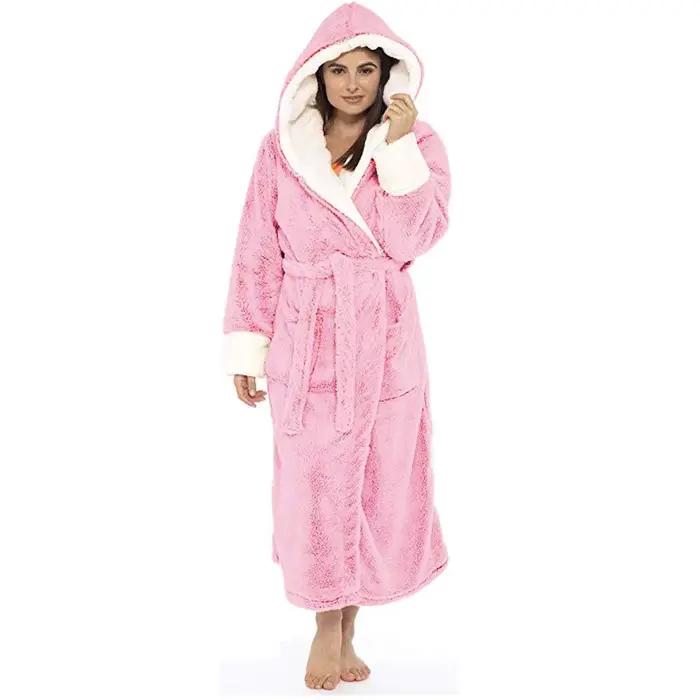 Chemise de nuit en peluche pour femme, optique d'hiver, chaud, sourire, long peignoir, pyjama à capuche, grande taille, 5XL