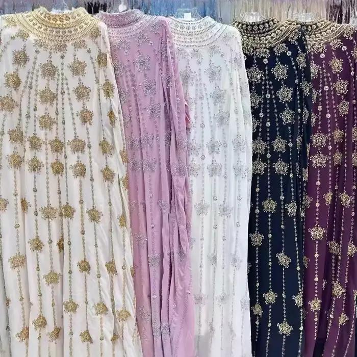 Robe de soirée longue élégante pour femme, ornée de perles, style Moyen-Orient, travail artisanal de luxe, idéale pour cérémonie