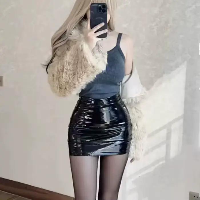 Jupe mini en cuir PU réfléchissant noir taille haute pour femme, sexy, moulante, simple, à porter au quotidien, toutes saisons, jupe tendance