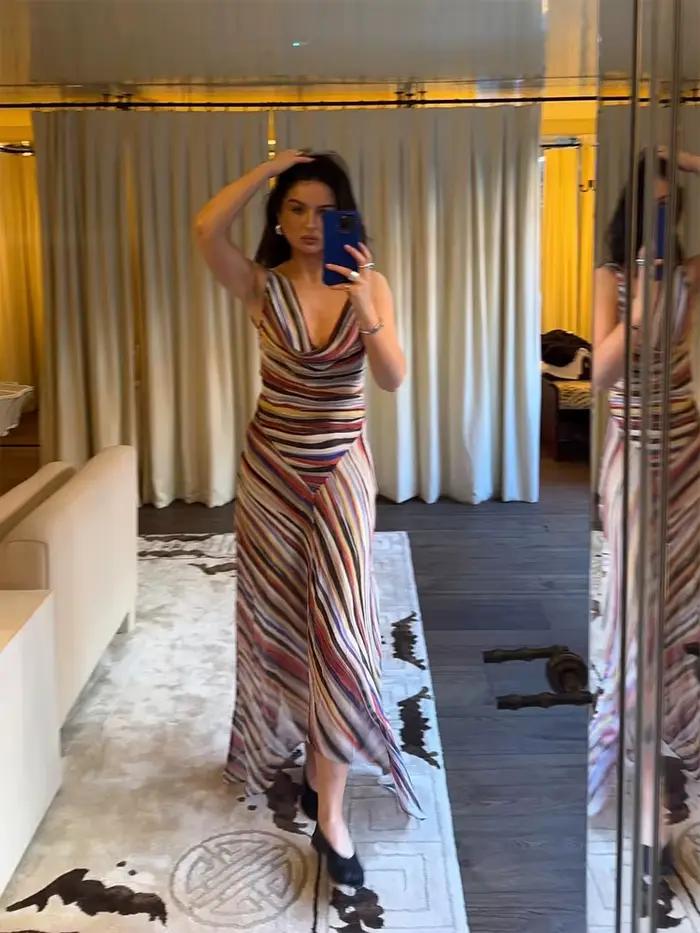 Robe longue plissée asymétrique à rayures pour femme, col en V, manches longues, coupe ample, tenue décontractée chic pour l'été 2026