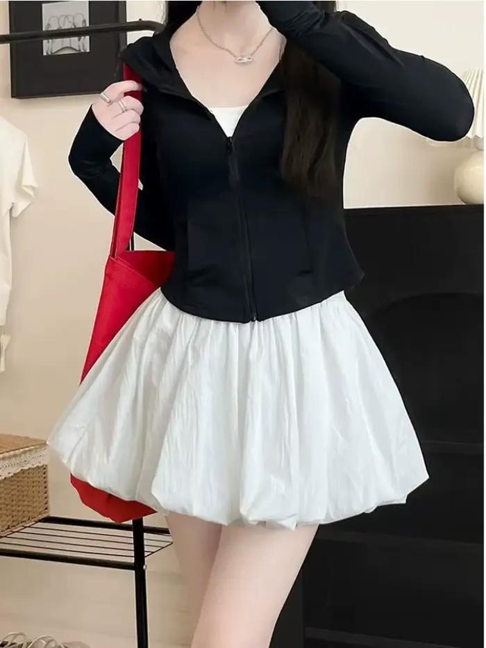 Jupe rouge à volants pour femme, légère, taille haute, coupe flatteuse, avec doublure antidérapante, mini-jupe évasée coupe trapèze pour l'été