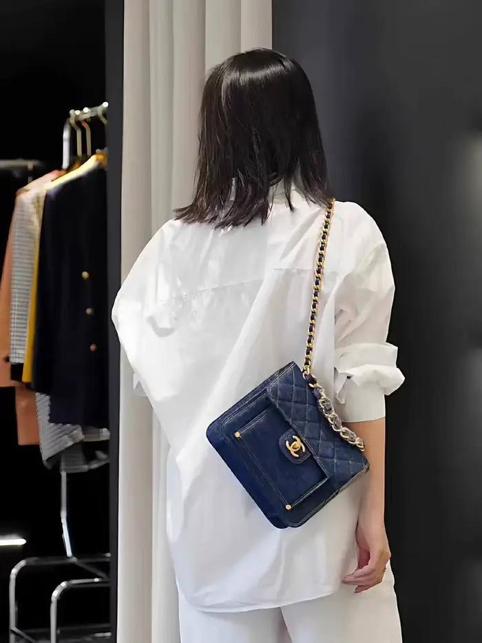 Chemisier blanc à manches longues pour femme, style vintage polyvalent, idéal pour le bureau ou comme sous-vêtement décontracté