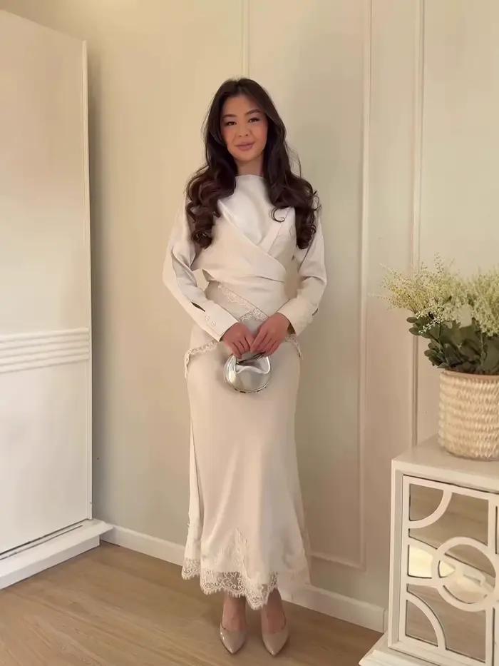 Ensemble 2 pièces jupe et chemise en dentelle