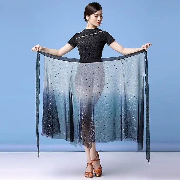 Jupe mi-longue asymétrique à fente haute en maille scintillante dégradée pour femme