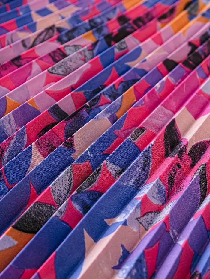 Jupe élégante pour femmes à bords géométriques