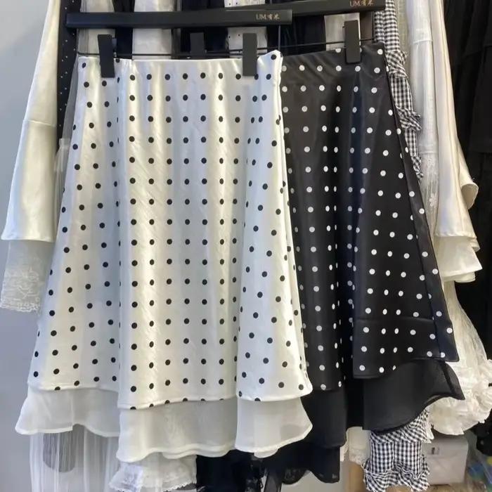 Mini-jupe à pois blancs, style coréen chic d'été, élégante en satin noir, double couche, décontractée, unie, avec fermeture éclair, pour femmes