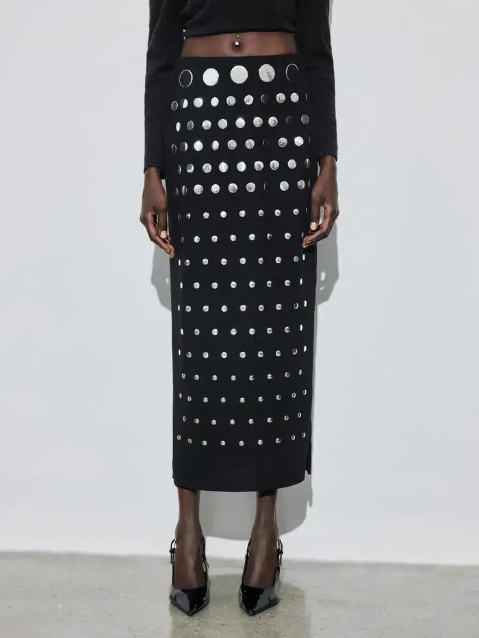 Jupe mi-longue noire à strass thermocollés résistants