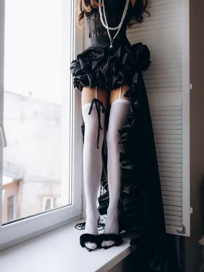 Superbes jupes longues asymétriques noires pour femmes avec détails à volants